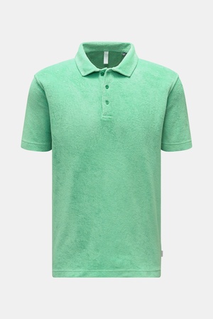 04651 / A trip in a bag - Herren - Frottee-Poloshirt 'Terry Polo' hellgrün