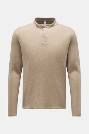 04651 / A trip in a bag - Herren - Leinen Henley-Shirt beige
