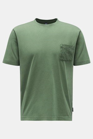 04651 / A trip in a bag - Herren -  Rundhals-T-Shirt 'Seamap Pocket Tee' grün grau