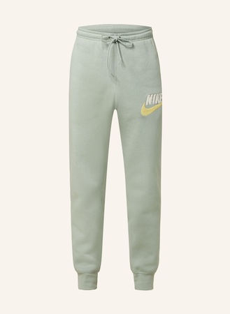 Nike  Sweatpants Club Fleece gruen