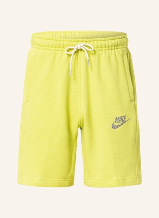 Nike  Sweatshorts Revival gruen beige
