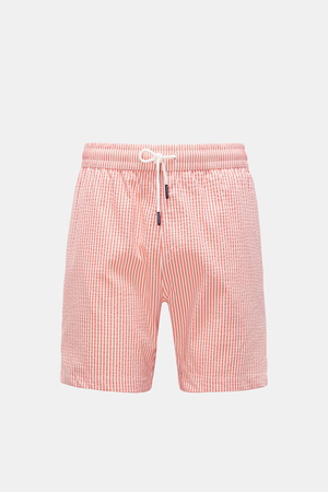 04651 / A trip in a bag - Herren - Seersucker-Badeshorts 'Seersucker Swim' koralle/weiß gestreift